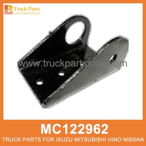 Bracket Right Front Side Front Spring MC122962 MB387234 for Mitsubishi truck Soporte delantero delantero delantero delantero قوس يمين الجانب الأمامي الربيع