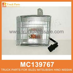 Corner Lamp Right MC139767 214-1543R for Mitsubishi truck Lámpara de esquina a la derecha مصباح الزاوية الصحيح