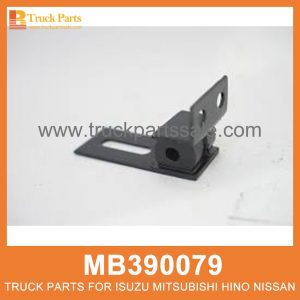 Mounting Upper Radiator Support MB390079 for Mitsubishi truck Montaje de soporte de radiador superior دعم دعم المبرد العلوي