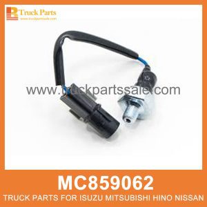 Switch Oil Pressure with Cable MC859062 for Mitsubishi truck Cambia de presión de aceite con cable تبديل ضغط الزيت مع الكابل