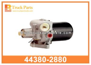 Air Dryer ASSY 44380-2880 443802880 for HINO JO8C CondSy de secador de aire مجفف الهواء ASSY