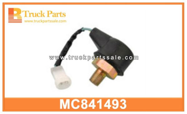 brake lamp switch MC841493 for MITSUBISHI Fuso FN527 interruptor de la lámpara de freno مفتاح مصباح الفرامل